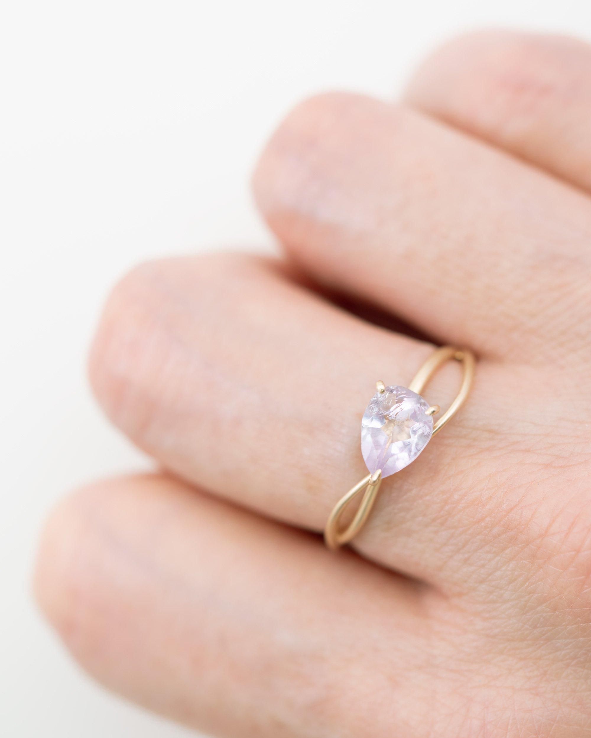 K10 Breeze Ring / Pink Amethyst - Altgraph