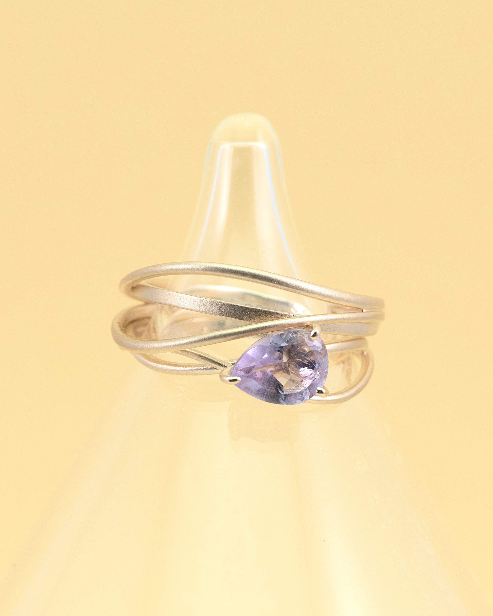 K10 Breeze Ring / Pink Amethyst - Altgraph