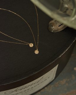 FLOWER NECLACE GOLD