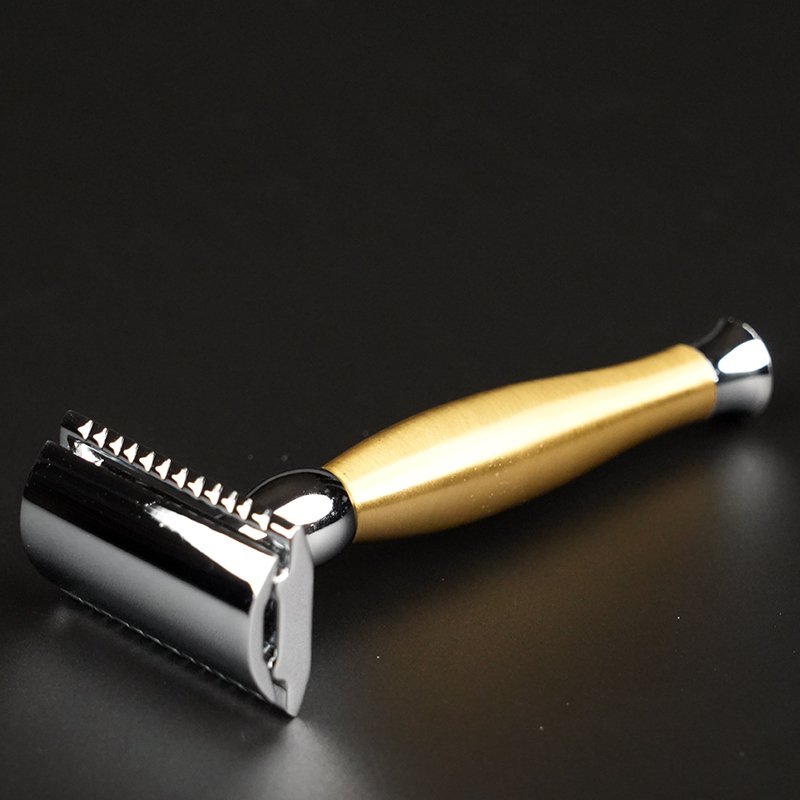 シェービング用品専門店 KOJAK RAZOR