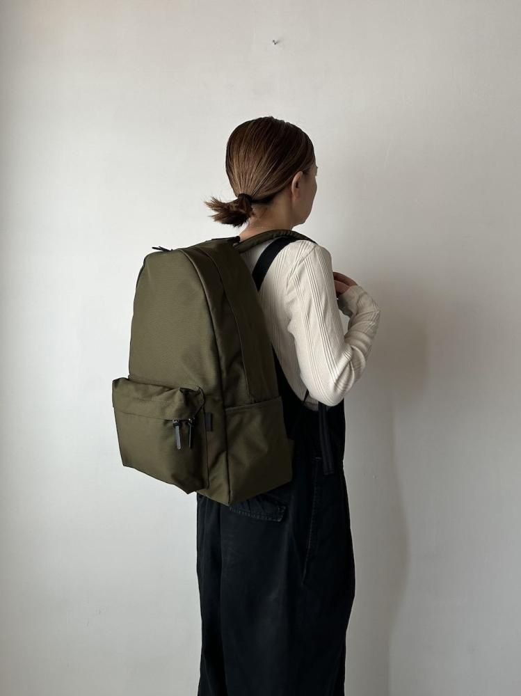 SALE!STANDARD SUPPLY AIR NYLON COMMUTE DAYPACK