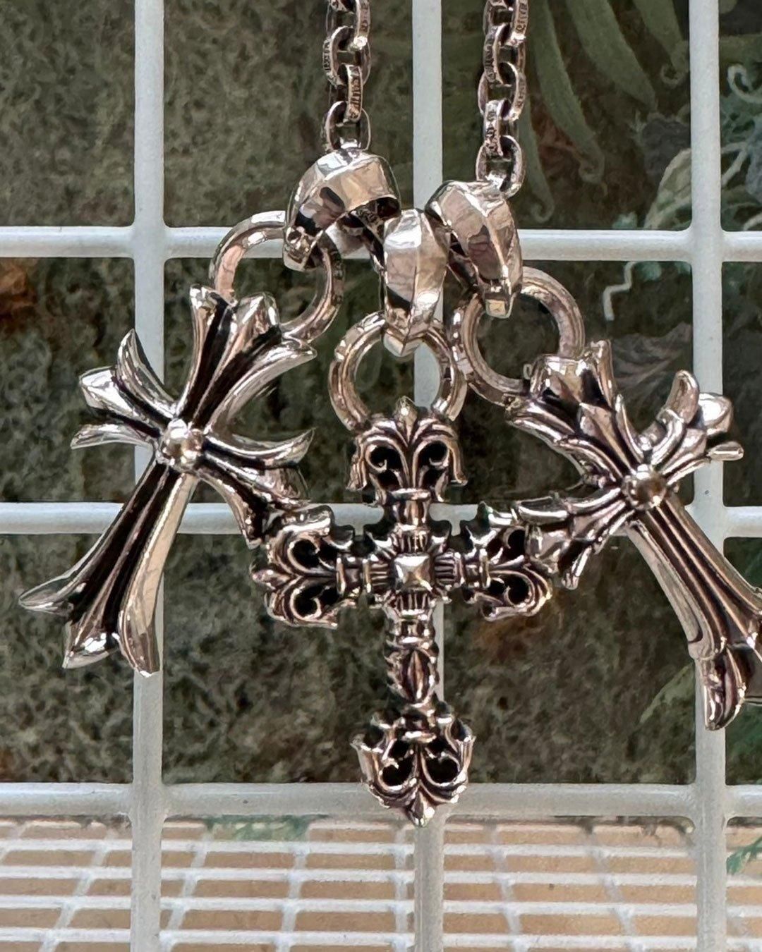 CHROME HEARTS｜SLV FILIGREE CROSS XSM / ATTACHED BALE｜925