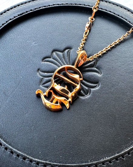 CHROME HEARTS22K PENDANT CH VRTCL22K GOLD