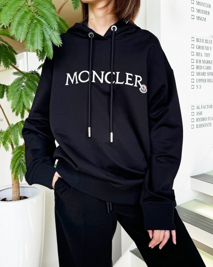 MONCLER FEMMEHOODIEBLACK2024