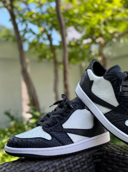 GLSGLS AJ1 TS LOW "WH/BK" LUXBLACKWHITE2024ղ