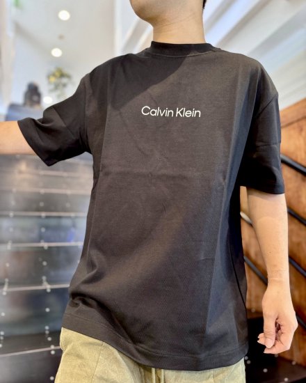 CALVIN KLEIN JEANSSS RLXD STANDARD LOGO CREWNECK TEEBLACK2024ղ