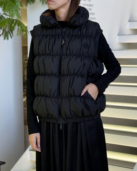 MONCLER FEMMEAPRIATE VESTBLACK2024