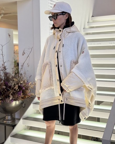 MONCLER GRENOBLE FEMMECAPEWHITE2024