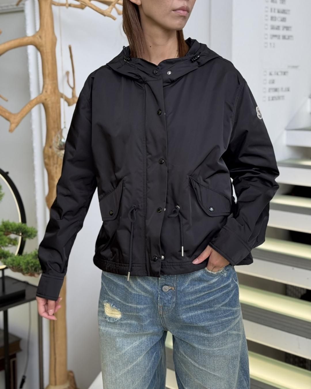MONCLER FEMME｜NOIZAY SHORT PARKA｜BLACK｜2025秋冬