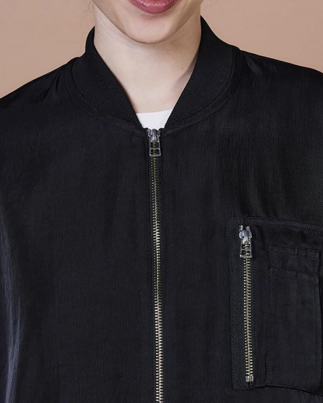 ESSENTIALS ブラック MA-1ジャケット ESSENTIALS ブラック MA-1ジャケット ESSENTIALS MA-1ジャケット