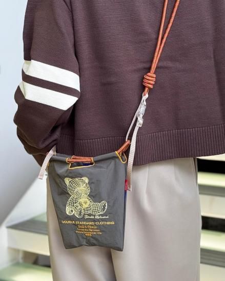 ڿDOUBLE STANDARD CLOTHING  BALL&CHAINGRAPHIC BEAR SHOULDER BAGCHARCOAL2025