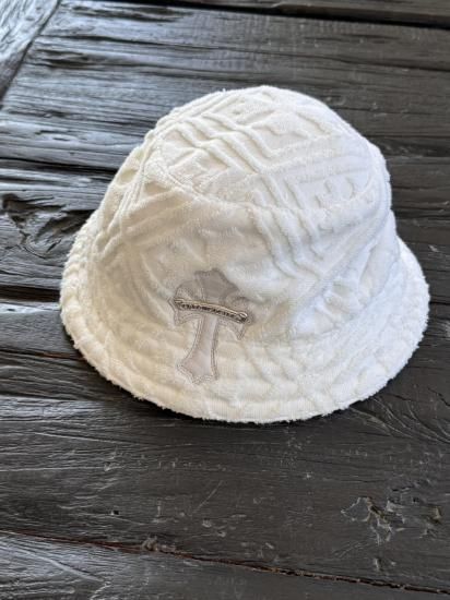 CHROME HEARTSHAT CHUM FBRC WHITE PLUSWHITE