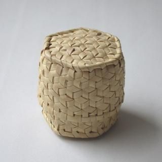 カゴ類 - インドネシアの雑貨、布、服、アクセサリー