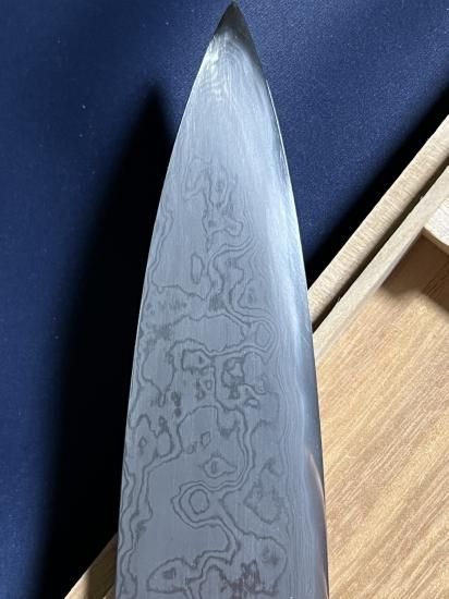 重房 鍛地 牛刀210mm 水牛桂柄 未使用 重房 鍛地 牛刀210mm 水牛桂柄 未使用 重房作 鍛地