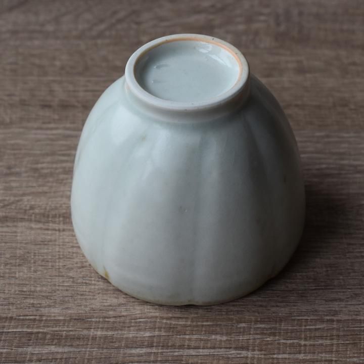 水谷和音花カップ（灰/ルリ) - 暮らすうつわ とうもん