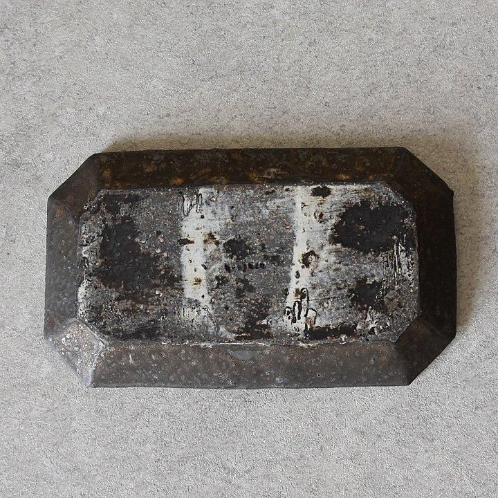 大原拓也アンティークゴールド八角長角皿 - 暮らすうつわ とうもん