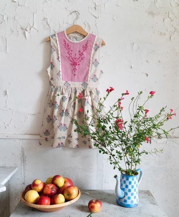 <img class='new_mark_img1' src='https://img.shop-pro.jp/img/new/icons14.gif' style='border:none;display:inline;margin:0px;padding:0px;width:auto;' />Marlaguette Rosalie dress(fleurs roses)3Y/4Y/6Y
