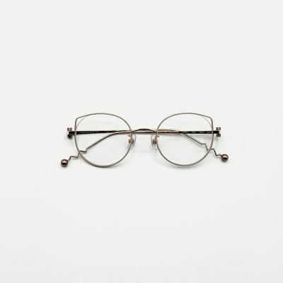 NORAH BE megane and me