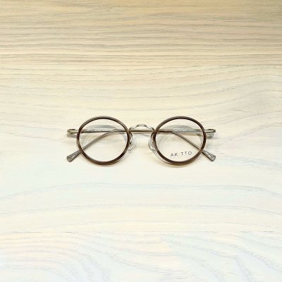 AKITTO - CANARY EYEWEAR SHOP