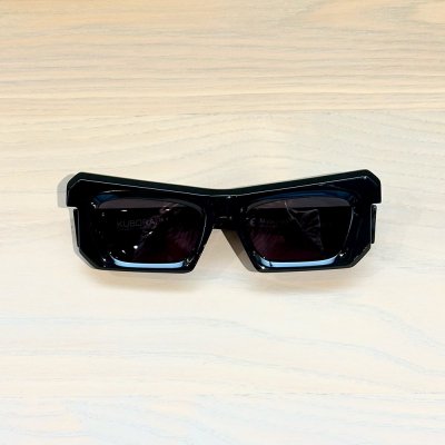 R2-56-22-BSCT2grey(sunglasses) KUBORAUM