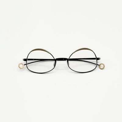 AM-25E BKG Arumamika