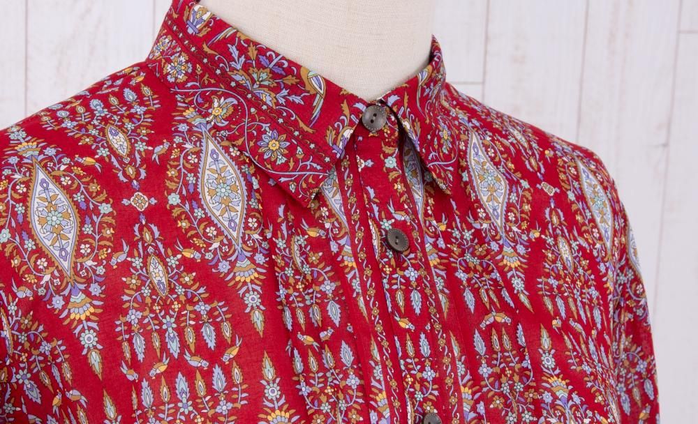 シャツ襟ピンタック入八分袖チュニックブラウス  バリカット  アカ