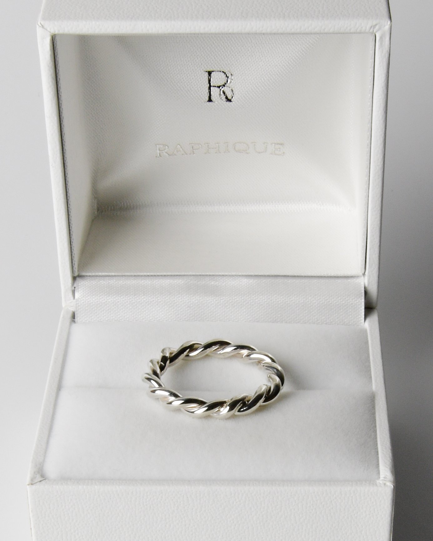 Ring001