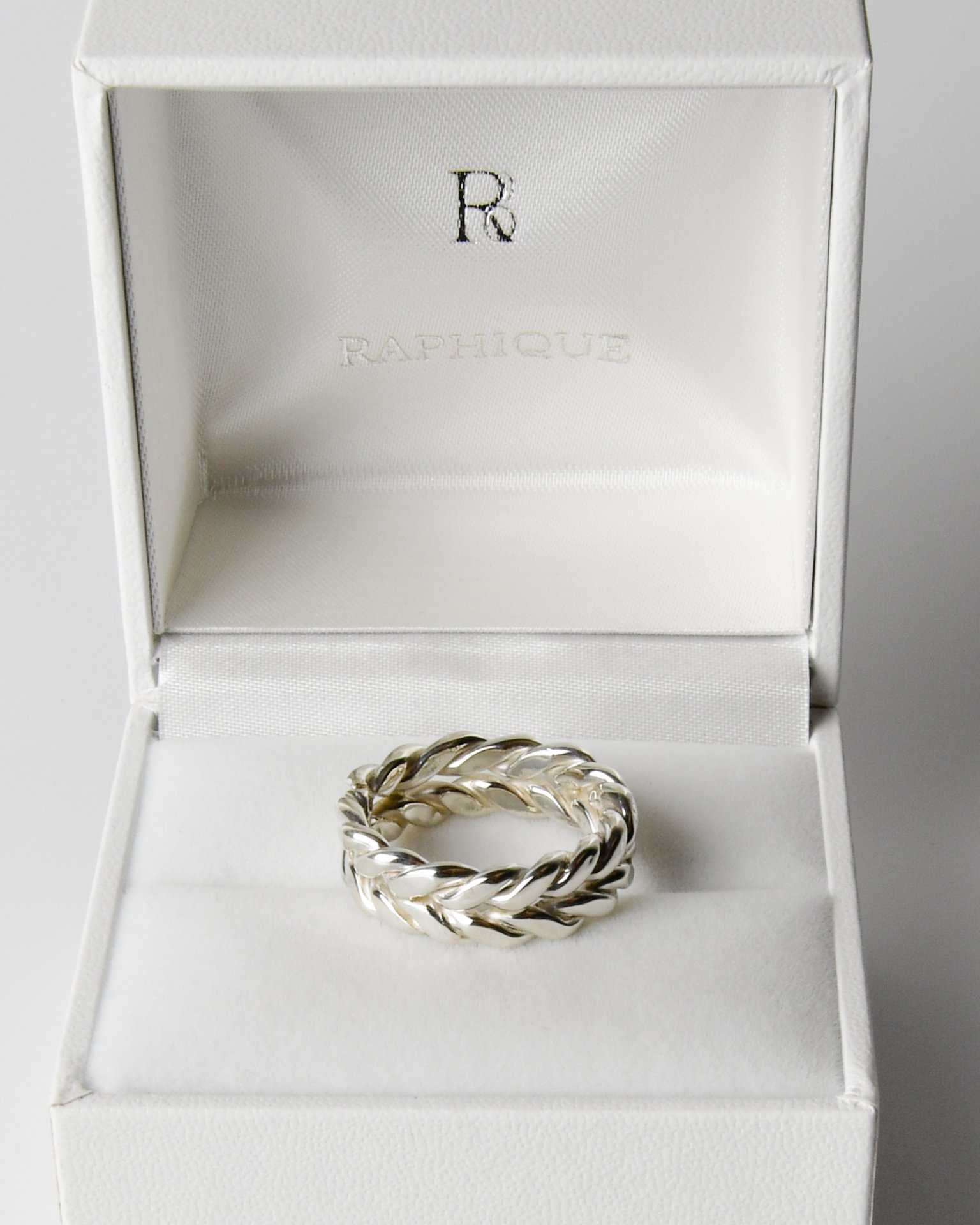 Ring023