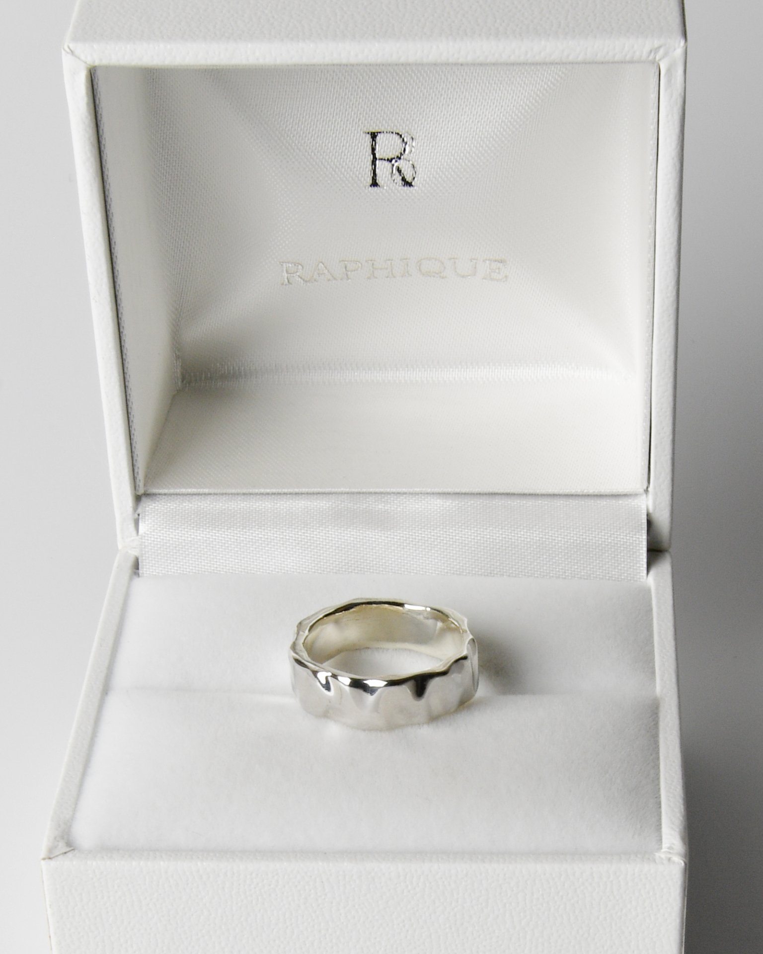 Ring025