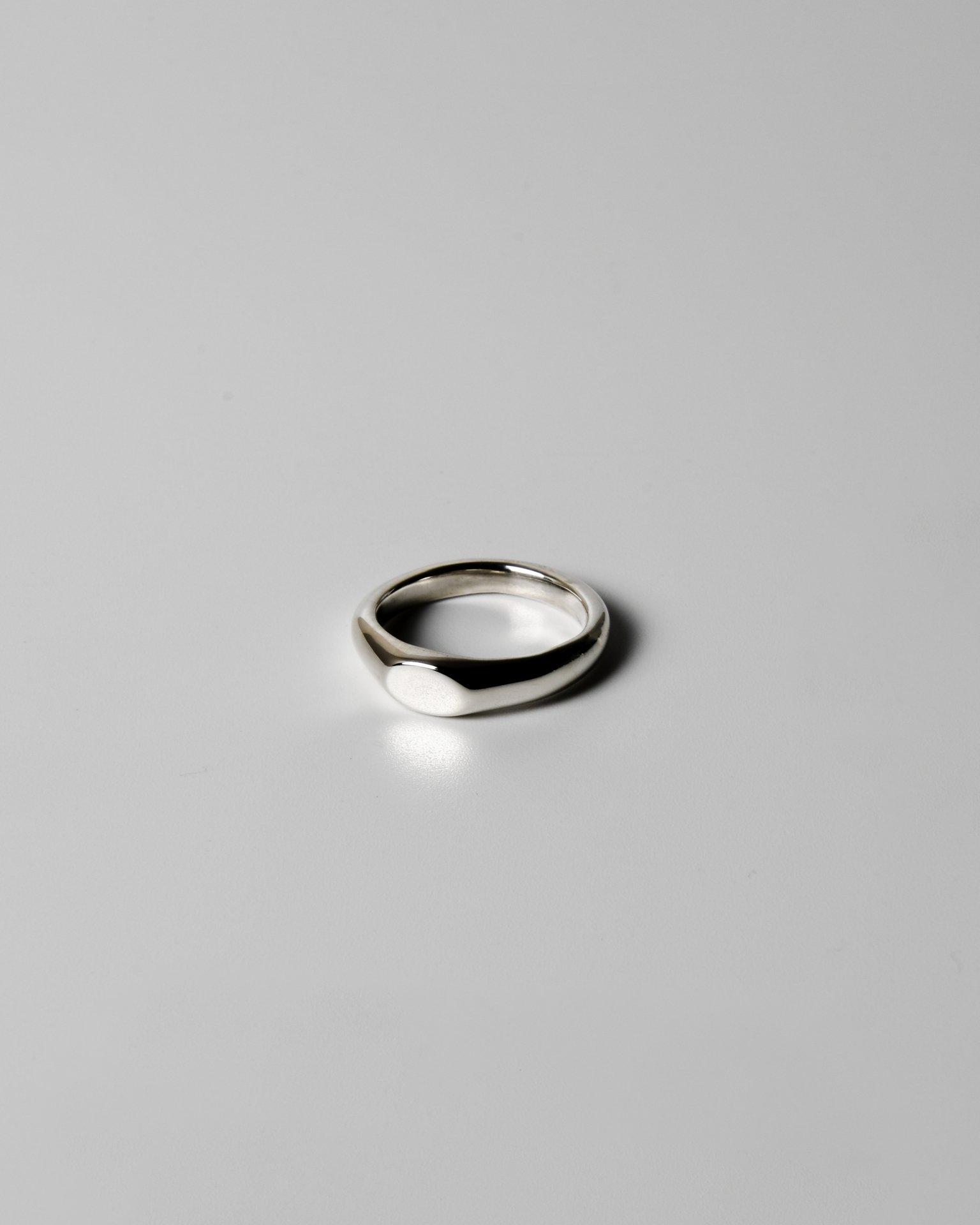 Ring044