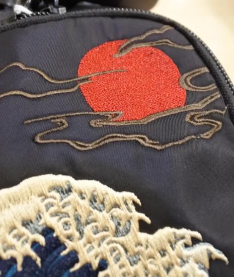 絡繰魂 253904 刺繍ボディバック 和柄専門セレクトショップ Reason