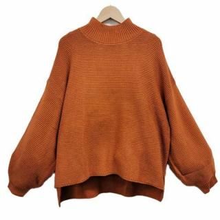 <img class='new_mark_img1' src='https://img.shop-pro.jp/img/new/icons20.gif' style='border:none;display:inline;margin:0px;padding:0px;width:auto;' />立体感シルエットで華奢見え叶うモックネックニット