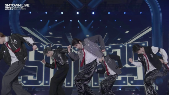 SMTOWN LIVE 2025 DVD | 限定版 - K-SHOP おっぱ