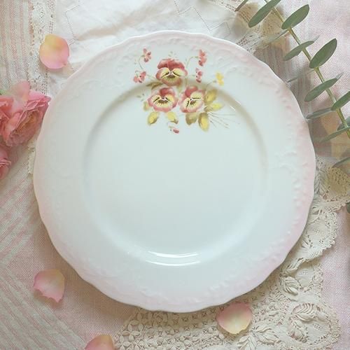 ★新品未使用★シャビーシックなミントグリーンのディナー皿　２枚セット ☆新品未使用☆シャビーシックなミントグリーンのディナー皿2枚