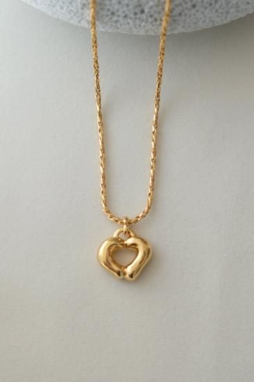 plump heart necklace / gold