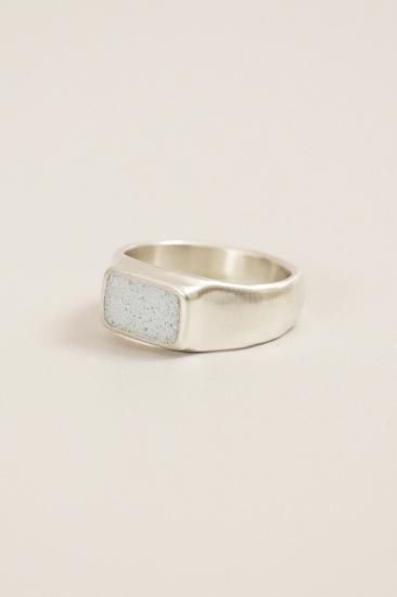 fragrance ring / square (ice blue)