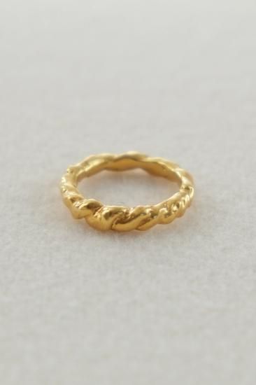 twist ring / gold