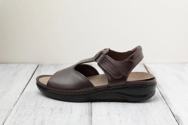 ebro - dark brown