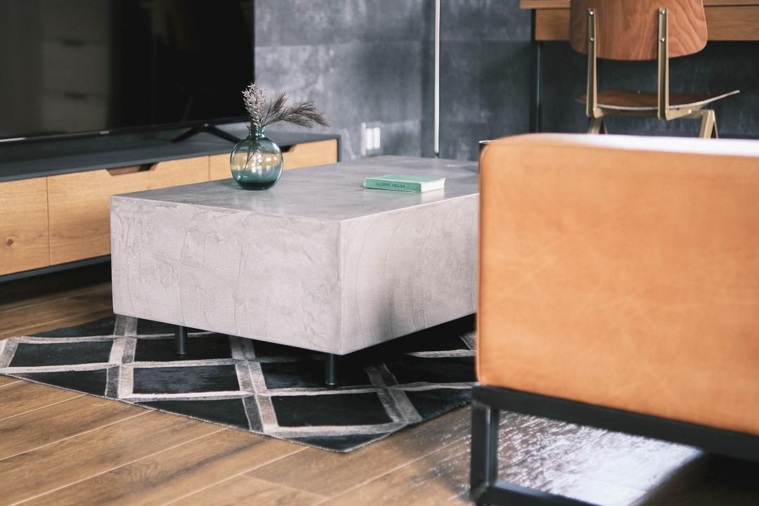 クラフト１点物送料込み　モールテックス　ローテーブル　アイアン脚付 モールテックス ローダーレッグローテーブル - DICHOTOMIC