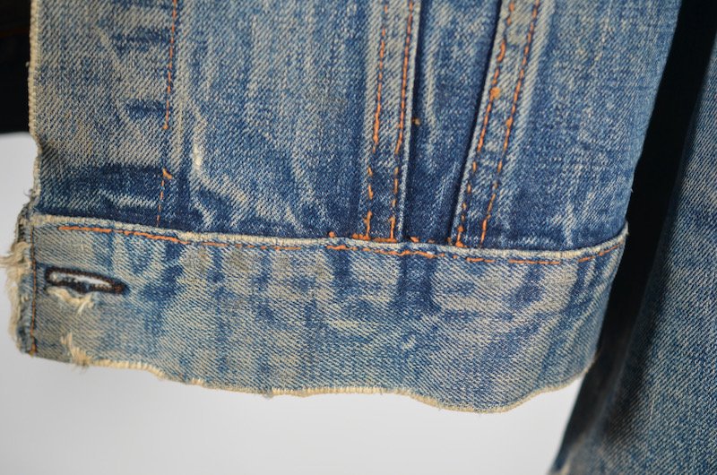 {$history[num].s_expl}> LEVI'S 70505 BIG E