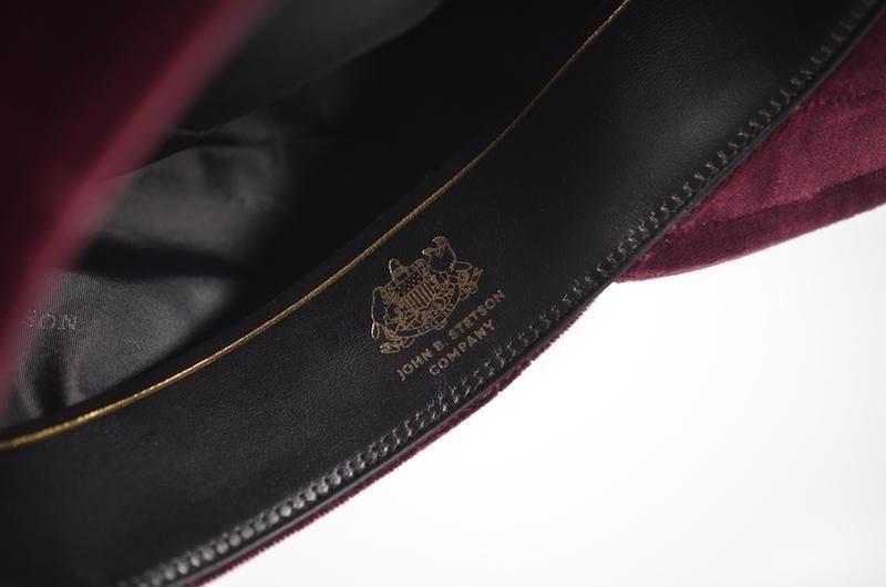 {$history[num].s_expl}> VELVET CASQUETTE