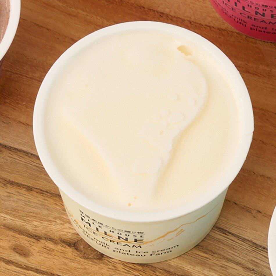 ミルン牧場の牛乳で作ったアイスクリーム ミルク