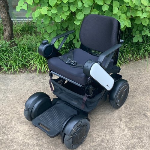 ☆15％OFF☆【ラスト1台中古車】安全運転指導付き WHILL Model C 電動車椅子（非課税） - SQUARE Mobility  ｜オンラインショップ