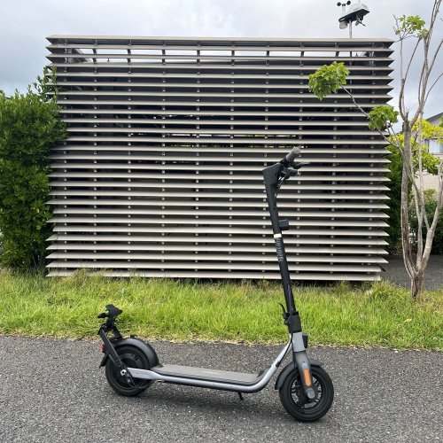 中古車 超美品】Segway-ninebot D-AIR電動キックボード （特定小型モデル）│折りたためる公道走行可能な電動キックボード（特定小型）  - 『電動モビリティ専門店』 SQUARE Mobility - 公式オンラインショップ