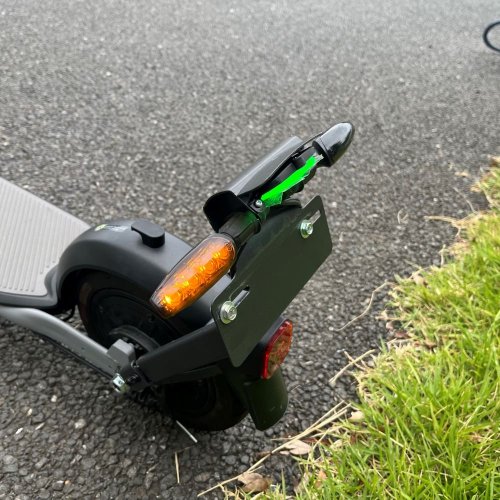 中古車 超美品】Segway-ninebot D-AIR電動キックボード （特定小型モデル）│折りたためる公道走行可能な電動キックボード（特定小型）  - 『電動モビリティ専門店』 SQUARE Mobility - 公式オンラインショップ