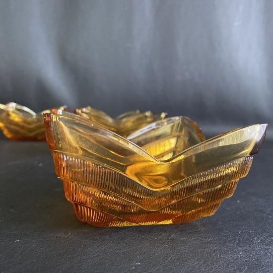 A173 ☆アンバーガラス☆ まとめ売り 琥珀色 食器 昭和レトロ A173 ☆アンバーガラス☆ まとめ売り 琥珀色 食器 昭和レトロ