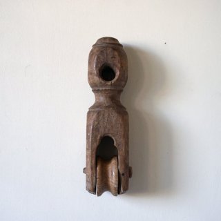 Wooden Pulley<img class='new_mark_img2' src='https://img.shop-pro.jp/img/new/icons16.gif' style='border:none;display:inline;margin:0px;padding:0px;width:auto;' />