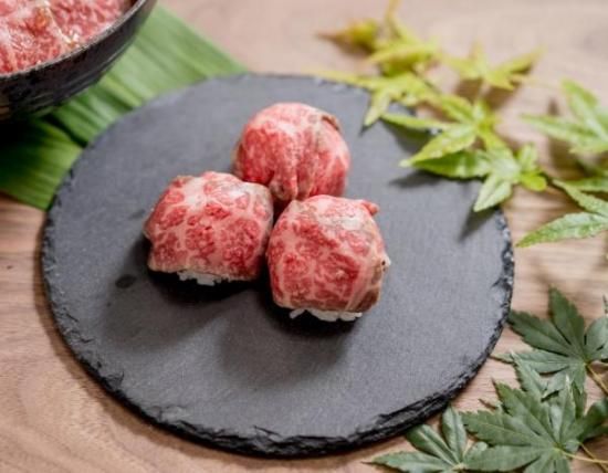 冷凍 北海道産黒毛和牛 A5ローストビーフ 1kg 無添加 牛肉 お肉 ギフト 冷凍 北海道産黒毛和牛 A5ローストビーフ 1kg 無添加 牛肉 お肉