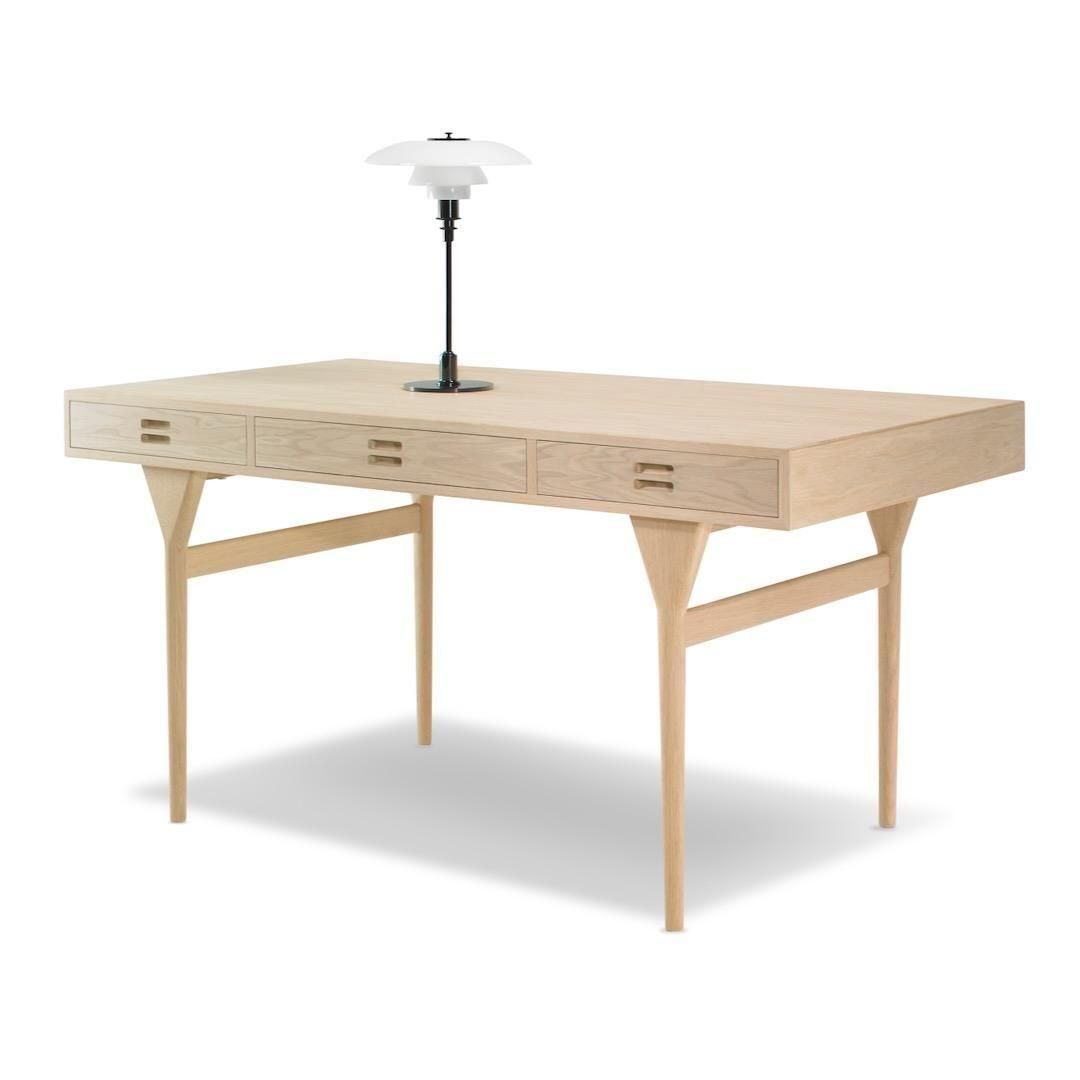 ND 93DESK with 3 drawers