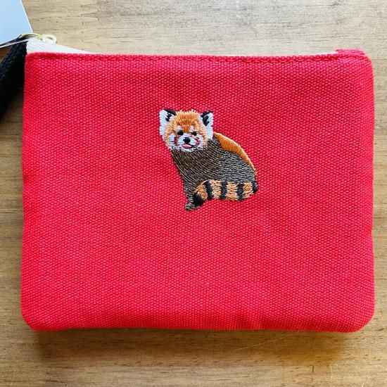 レッサーパンダの刺繍ミニポーチ